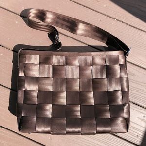 Harveys Seatbelt Espresso Large Messenger